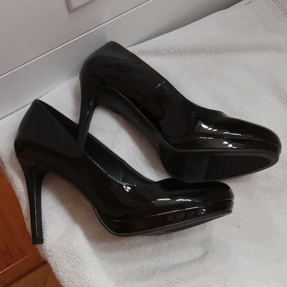 *New W/box* LC Lauren Conrad Black Patent Leather Pumps Heels Size 8.5 - Picture 3 of 8